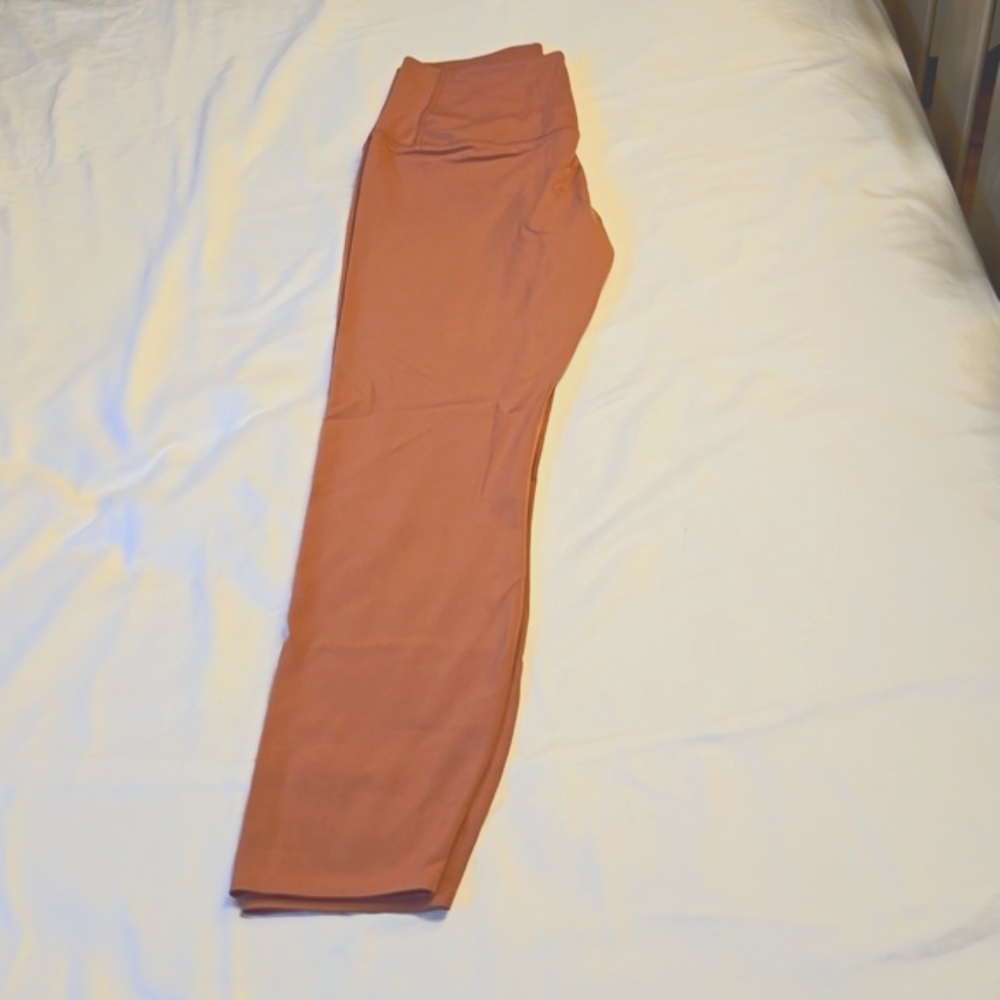 TAVI High Waisted 7/8 Legging